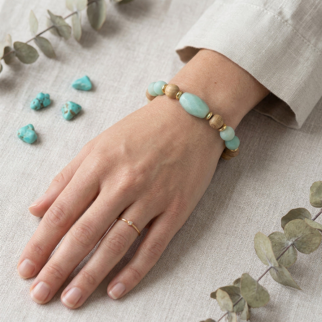 Amazonite &amp; Burlywood Beaded Bracelet with Oval Centerpiece