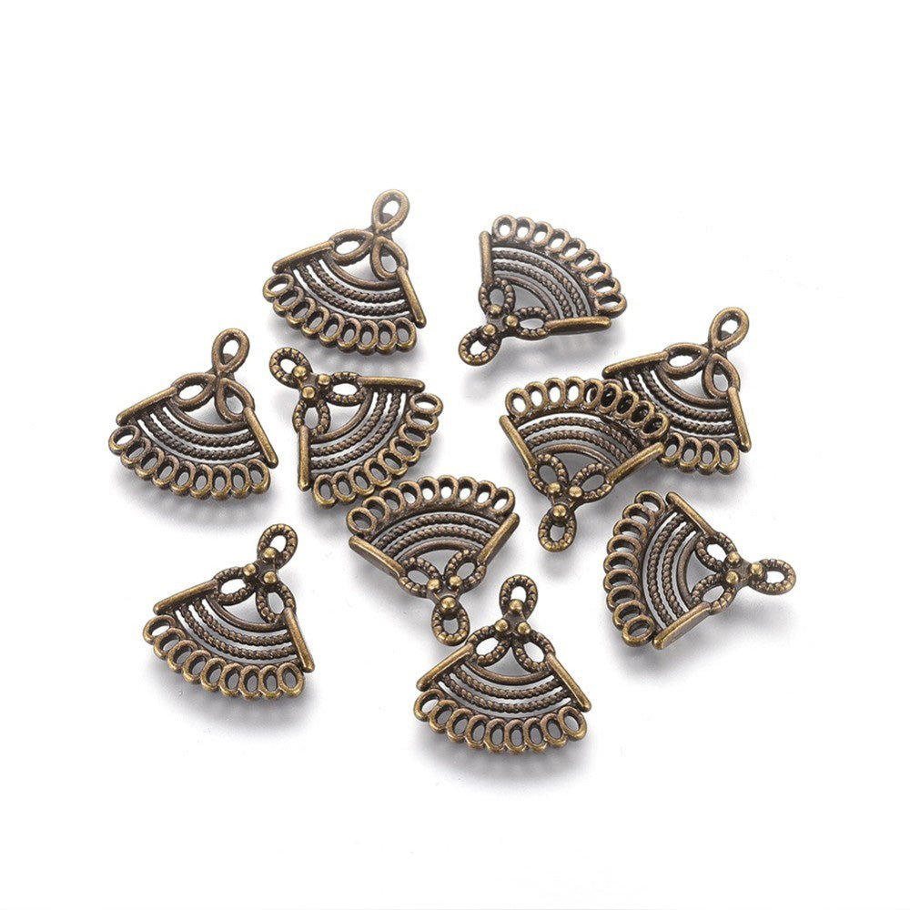 Antique Bronze Chandelier Link Connectors, Triangle Connectors for DIY Jewelry Making. Great for Making Boho Earrings or Dangle Earrings. Earring Component Links.  Size: 17mm Length, 16mm Width, 3mm Thick, Hole: 1.5mm, Quantity: 6pcs/bag.  Material: Alloy (Lead and Cadmium Free) Connectors, Links.. Antique Silver Color. Shinny Finish.